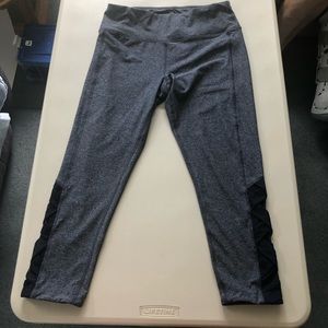 Large 90 Degree Cropped Leggings